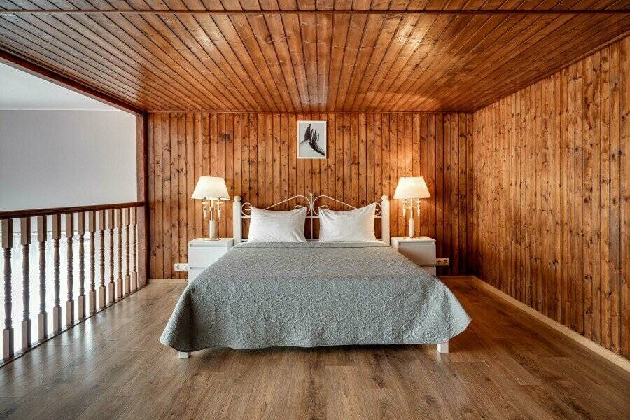 Фотографии номера 183 Апартаменты King Size с четырьмя спальнями и видом на море в Гостинице Фамилия Делюкс Гурзуф
